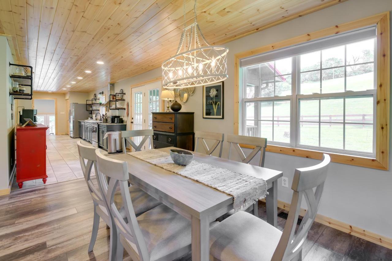 Sevierville Cabin With Private Hot Tub And Fire Pit Bagian luar foto