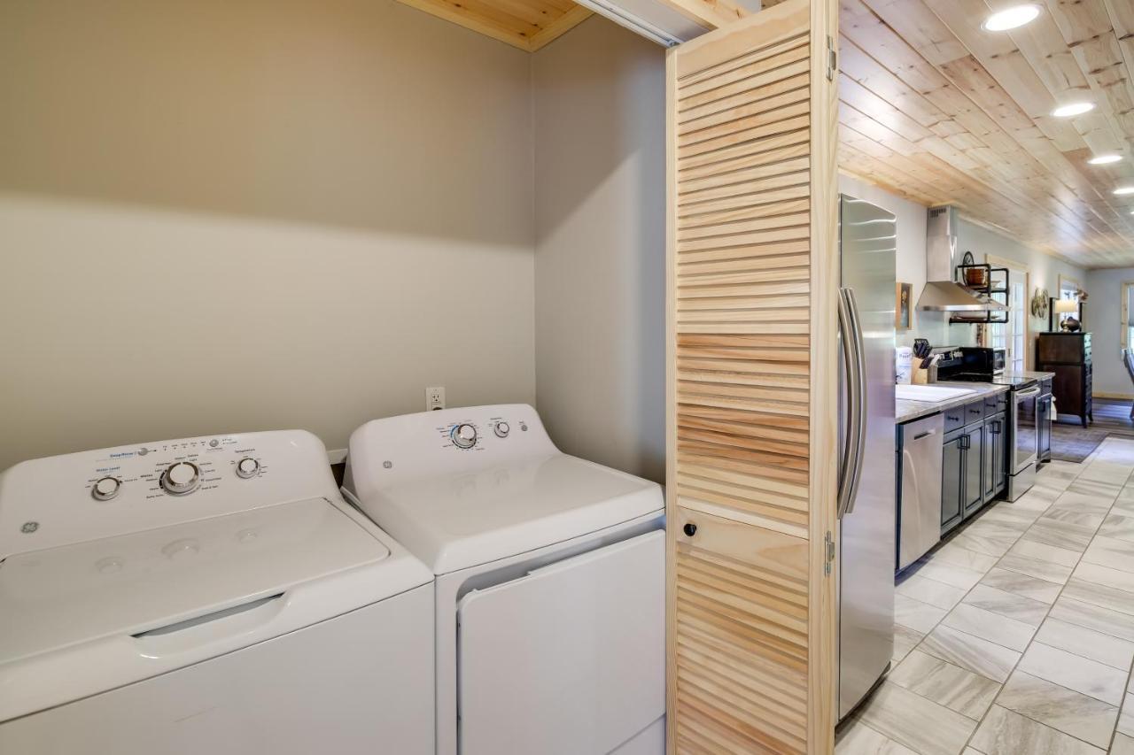 Sevierville Cabin With Private Hot Tub And Fire Pit Bagian luar foto