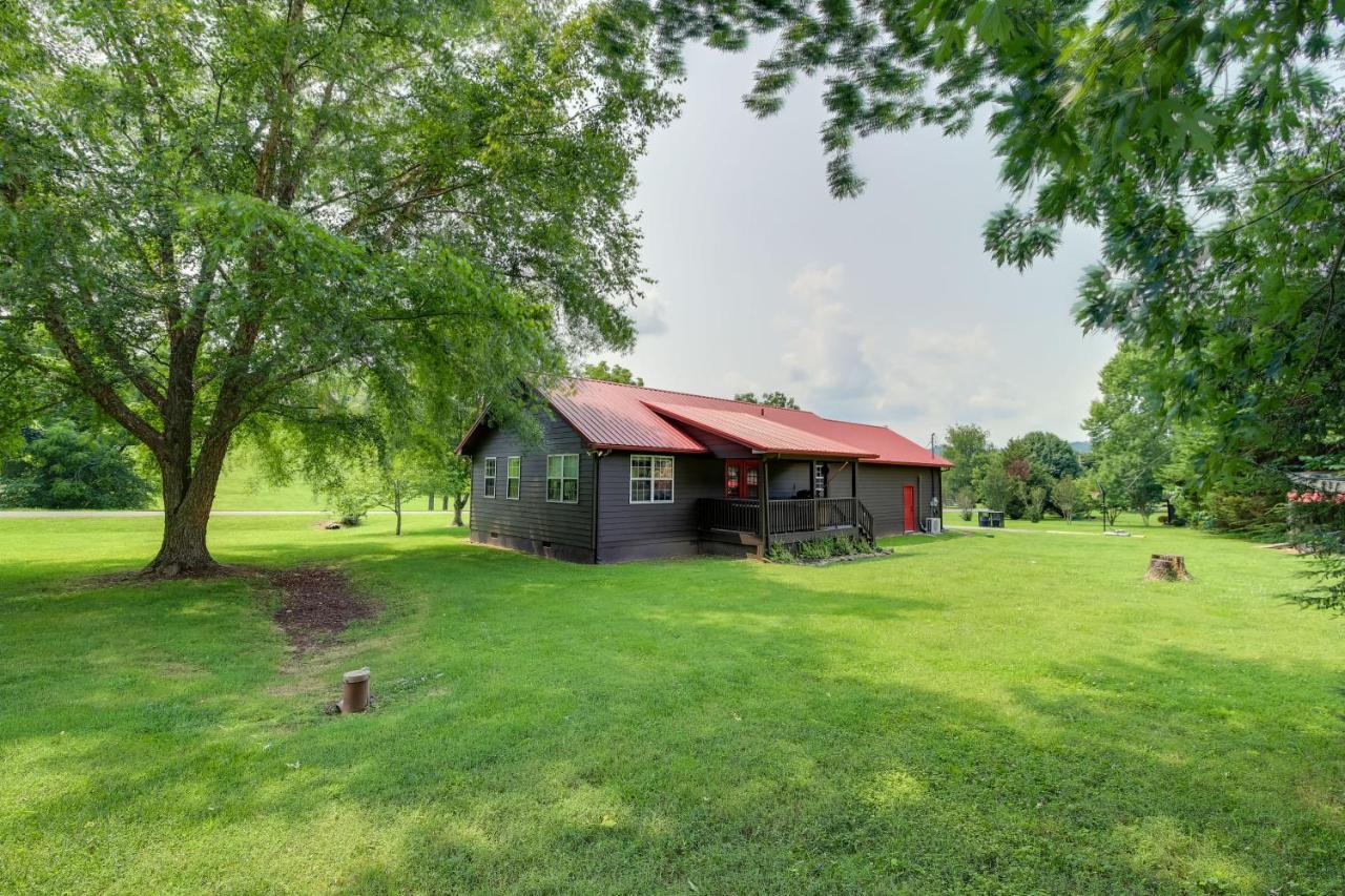 Sevierville Cabin With Private Hot Tub And Fire Pit Bagian luar foto