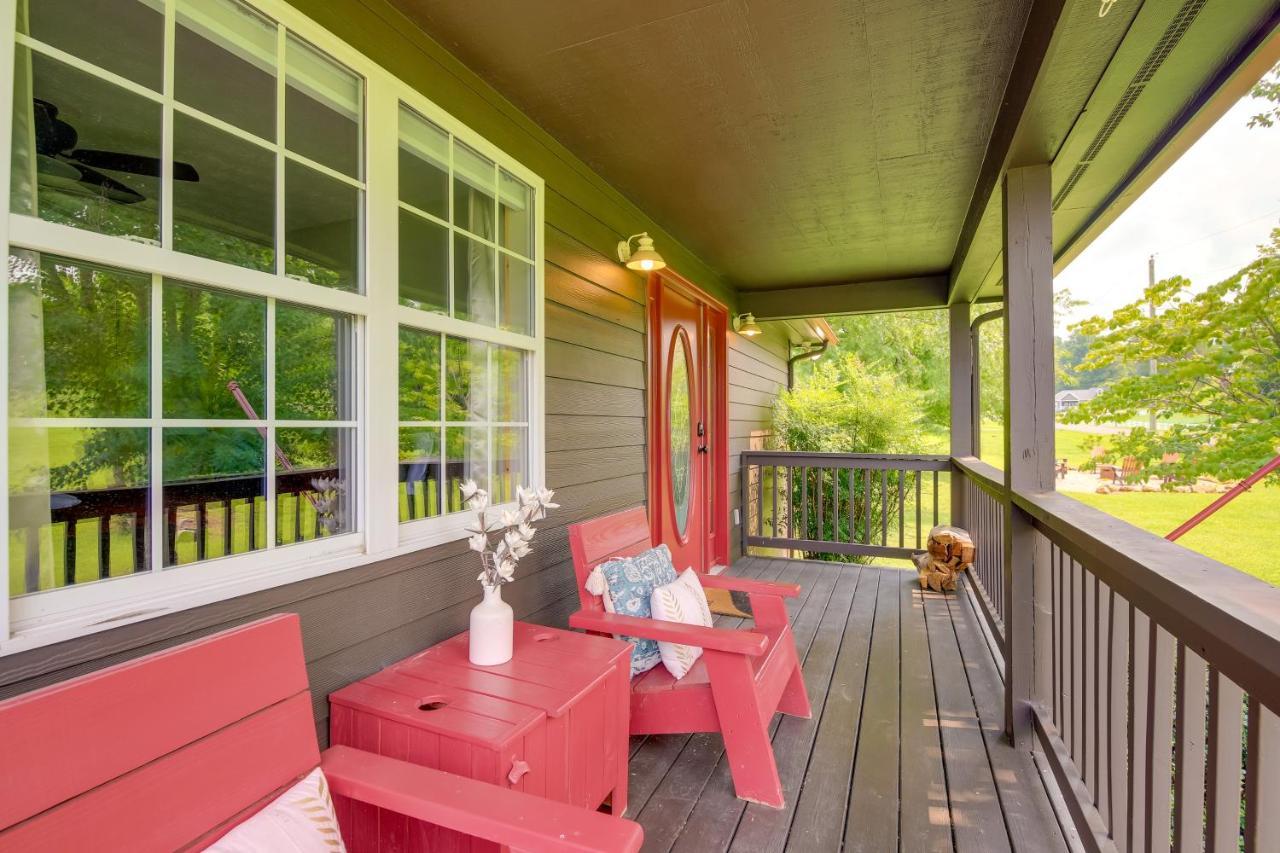 Sevierville Cabin With Private Hot Tub And Fire Pit Bagian luar foto