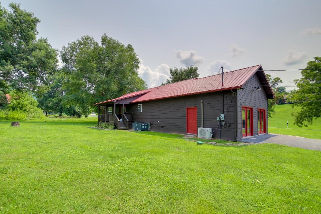 Sevierville Cabin With Private Hot Tub And Fire Pit Bagian luar foto